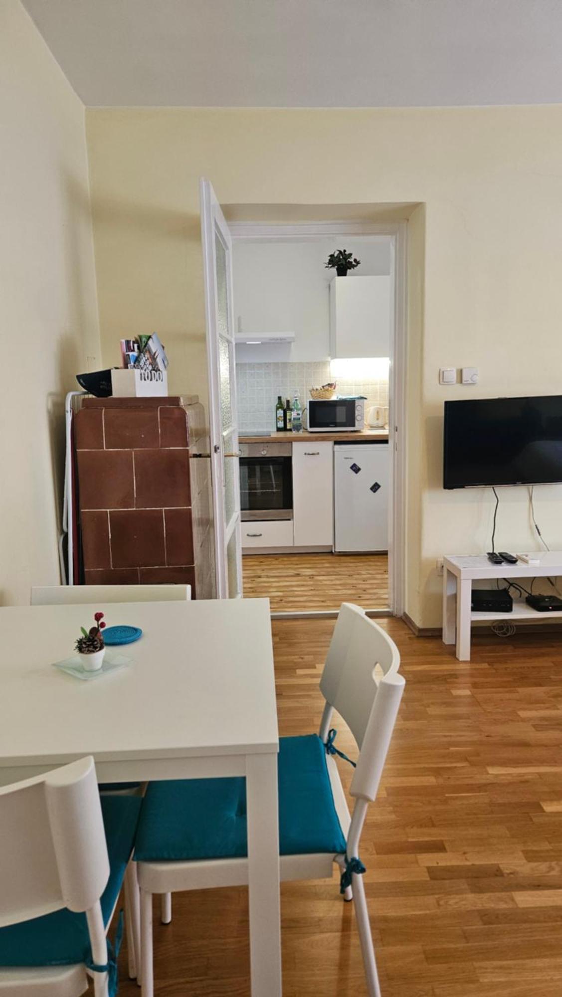 Manus A Apartment *